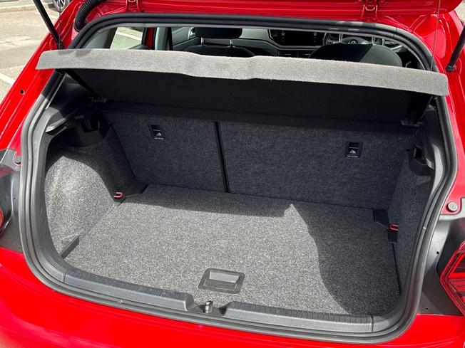 VOLKSWAGEN Polo Photo 12