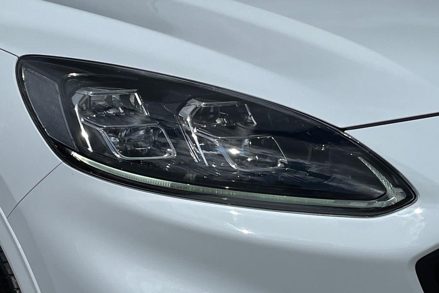 Ford Kuga Photo autoimg-07bddb47561b2d44dde22458f8ea65bb22b0716a.jpg