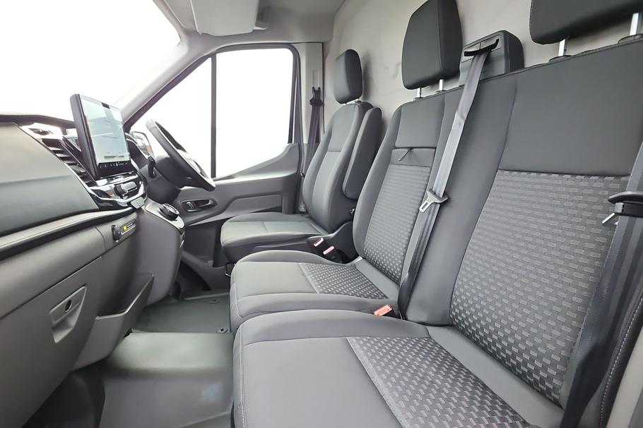 Used Ford E-TRANSIT 11