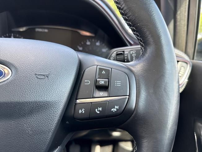 Ford Fiesta Photo 17