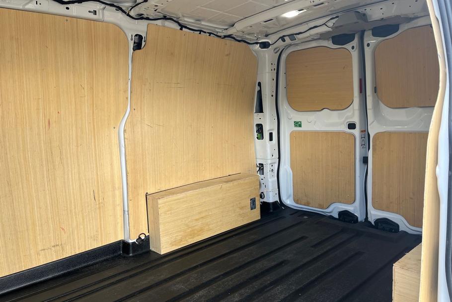 Used Ford TRANSIT CUSTOM LG25TZS 4