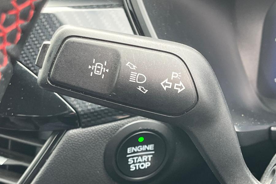 Ford Kuga Photo autoimg-07c6230ec016feff2cd4696fcf988768eb2f1025.jpg