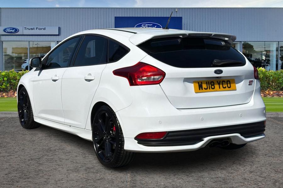 Ford FOCUS Photo autoimg-07c736e34c5059d84174e0a1a77efbc6e0494b3c.jpg
