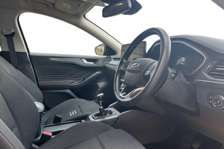 Ford FOCUS Photo autoimg-07c8ff4155409d5e2b266058430c5576524c8407.jpg