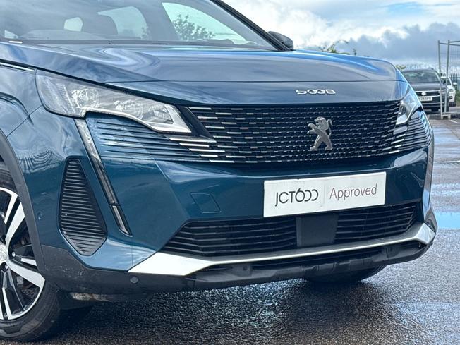 PEUGEOT 5008 Photo 24
