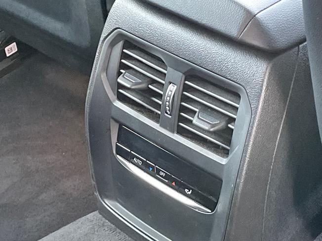 BMW I4 Photo 27
