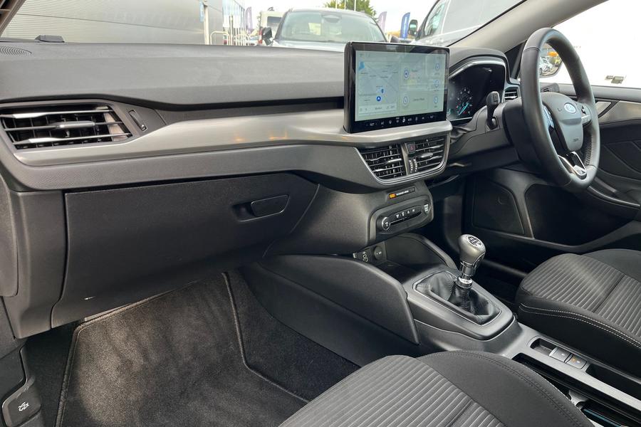 Ford FOCUS Photo autoimg-07d0a697304efb5086c5c50e4d9ac1dec24a62b3.jpg