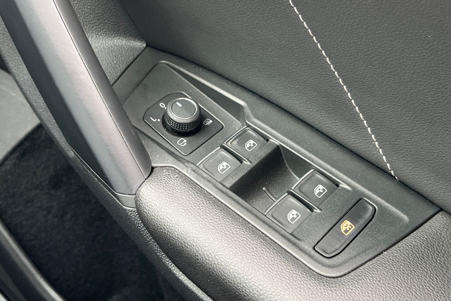 Volkswagen TIGUAN Photo autoimg-07d6506b8c19dbefc4e143ca27ed865f29e6d1b7.jpg