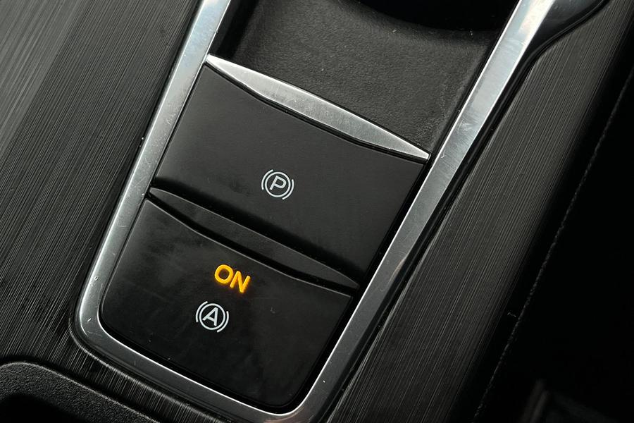 Ford Focus Photo autoimg-07de645d5d04dd25be35b2c7bb368e66b969f4ea.jpg
