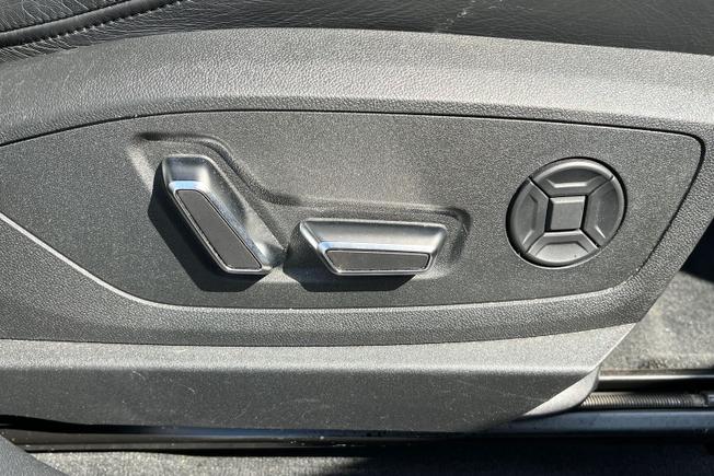 AUDI E-Tron S Photo 48
