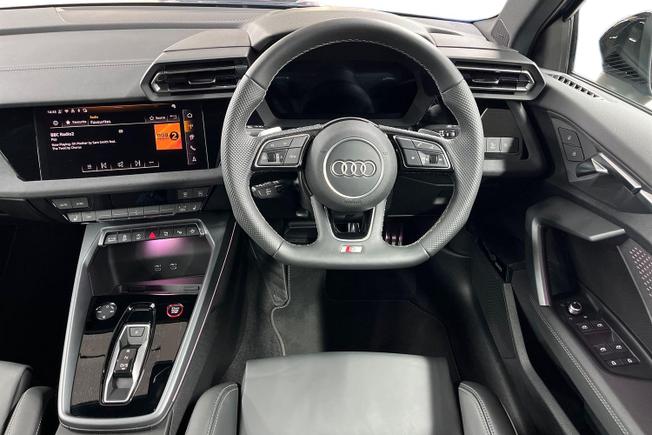 AUDI S3 Photo 11