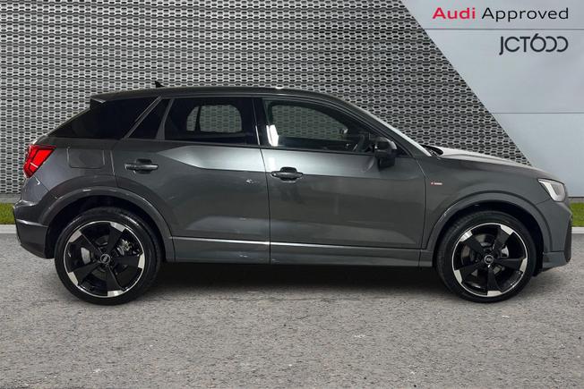 AUDI Q2 Photo 4