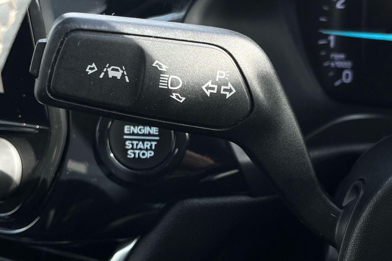 Ford FIESTA Photo 13