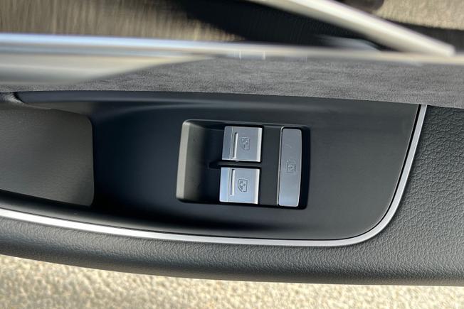 Audi A8 Photo 51