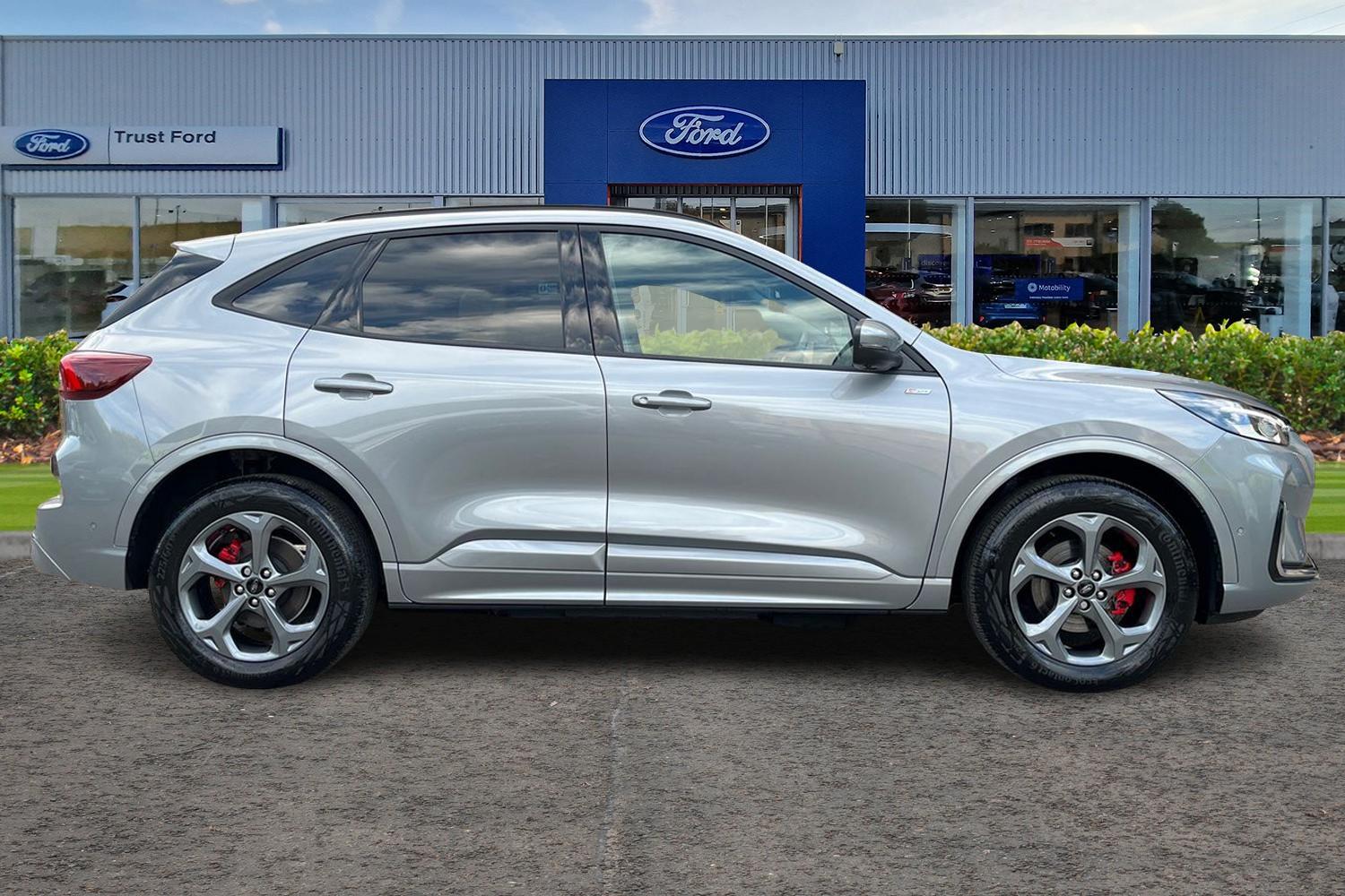 Ford KUGA Photo 2