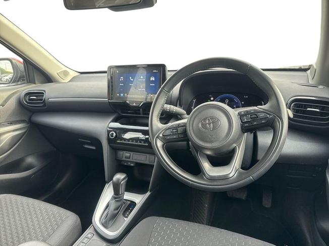 TOYOTA Yaris Cross Photo 6