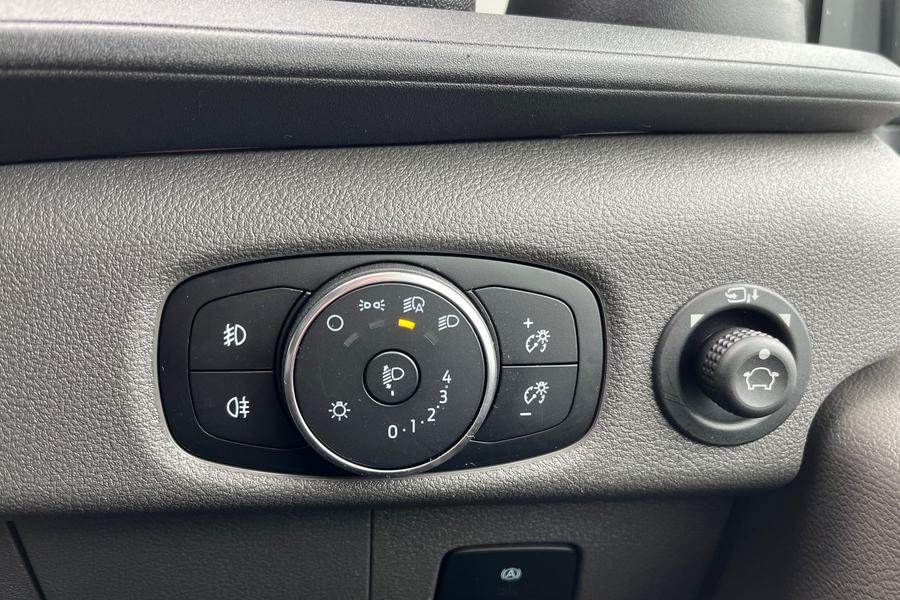 Ford TRANSIT Photo autoimg-07f464579bb7b0d0046da7f13dafc413730496a1.jpg