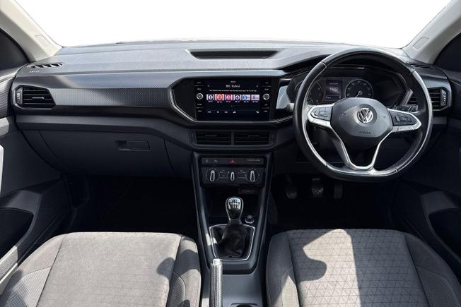VOLKSWAGEN T-Cross Photo 10
