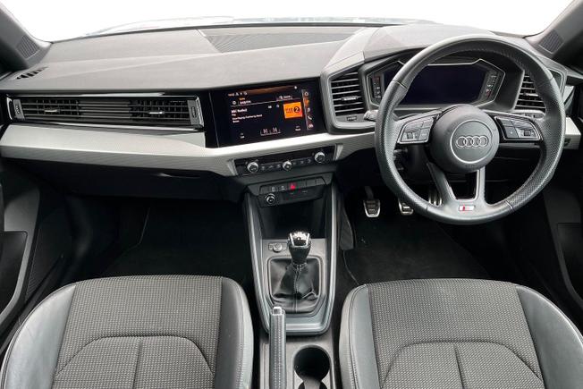 AUDI A1 Photo 11