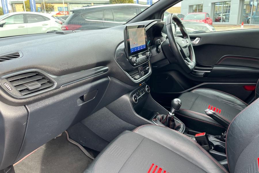 Ford FIESTA Photo autoimg-07fc6305f7984320a844e209ab05a22b542c452d.jpg
