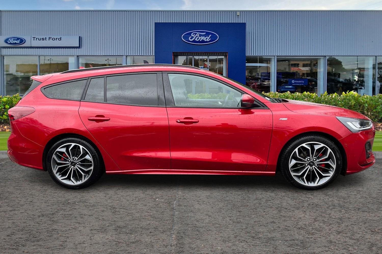 Ford Focus Photo 2