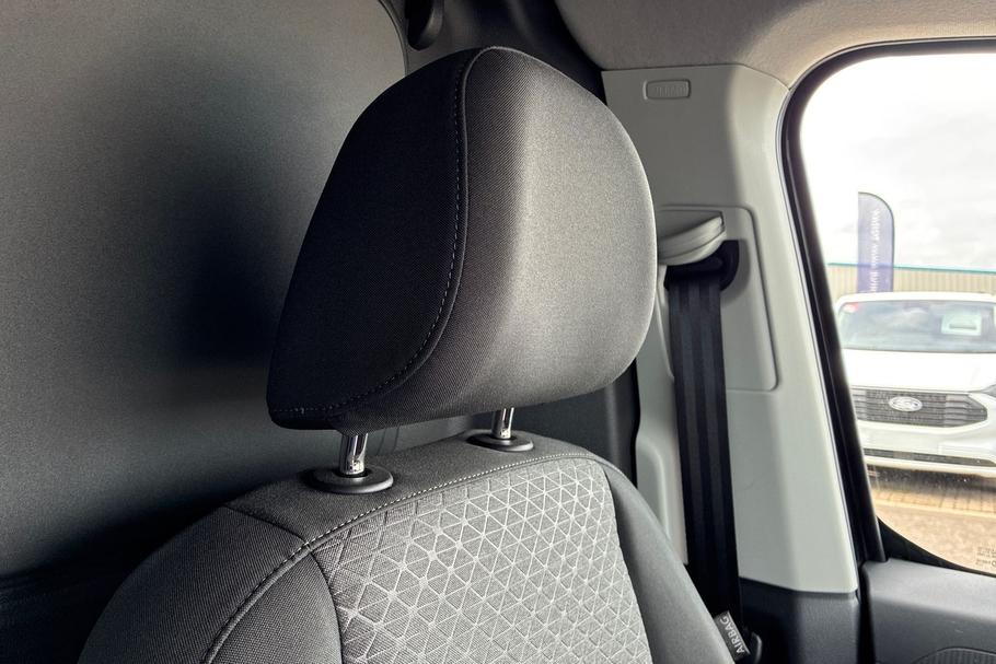 Used Ford TRANSIT CONNECT BG75CVM 32