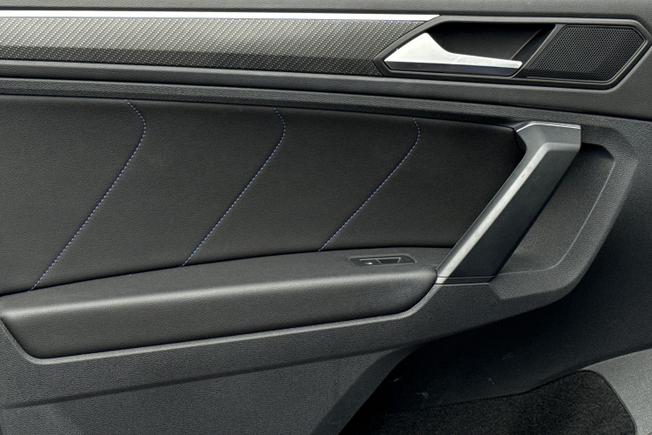 VOLKSWAGEN Tiguan Photo 39