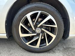 VOLKSWAGEN Golf Photo 5