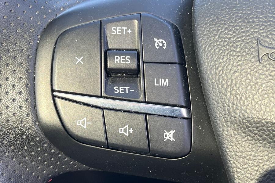Ford KUGA Photo autoimg-0807844d2172cb32b17f205335669547803fb21f.jpg