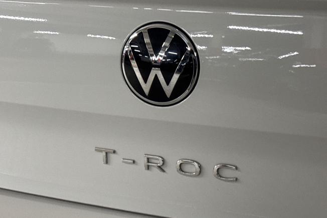 VOLKSWAGEN T-Roc Photo 36