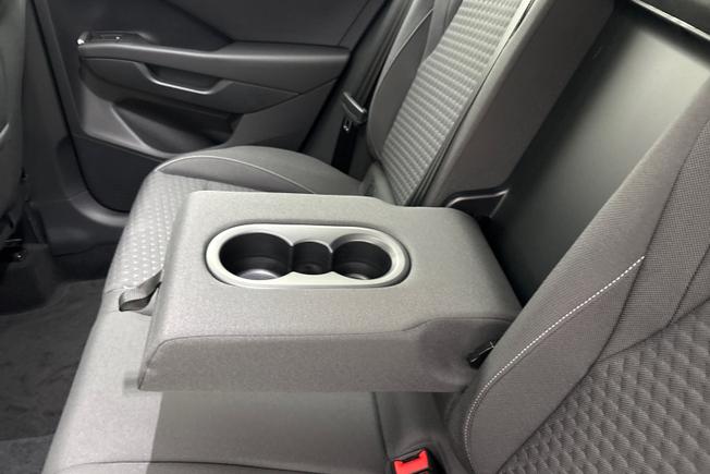 VOLKSWAGEN T-Roc Photo 28