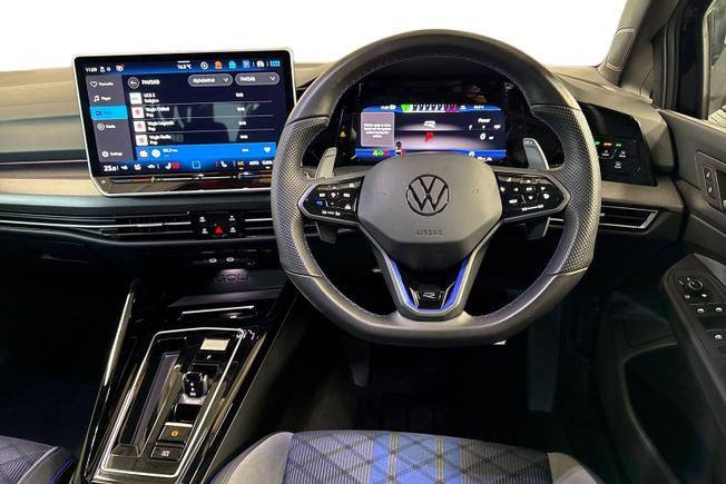 VOLKSWAGEN Golf Photo 11
