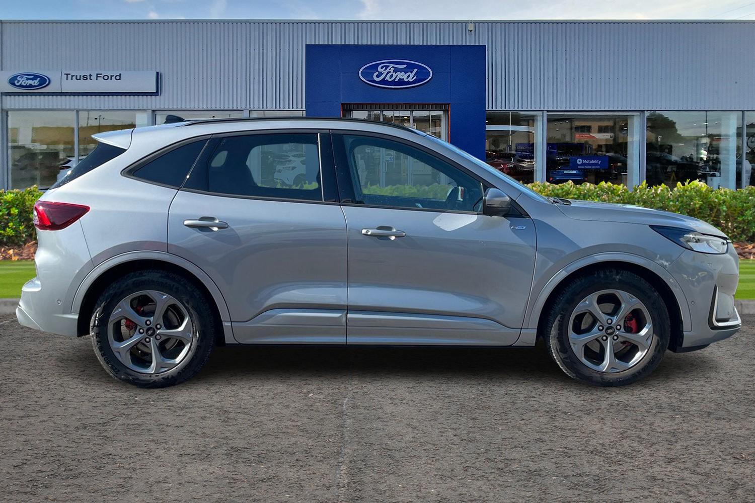 Ford KUGA Photo 2