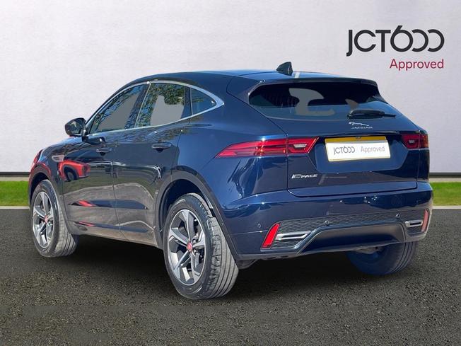 Jaguar E-PACE Photo 3