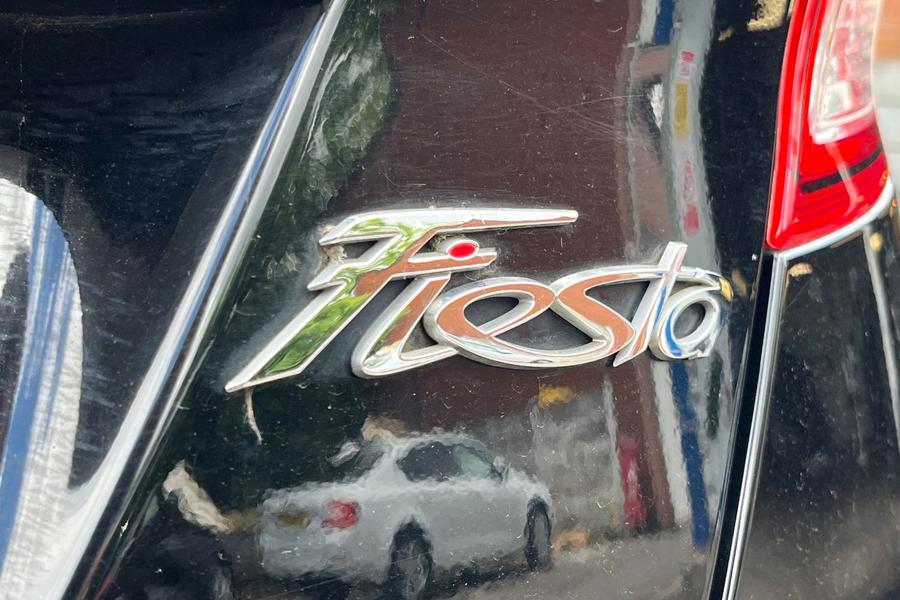 Ford FIESTA Photo autoimg-08109268978a2bbc1199dd59c275f98c82183f7a.jpg