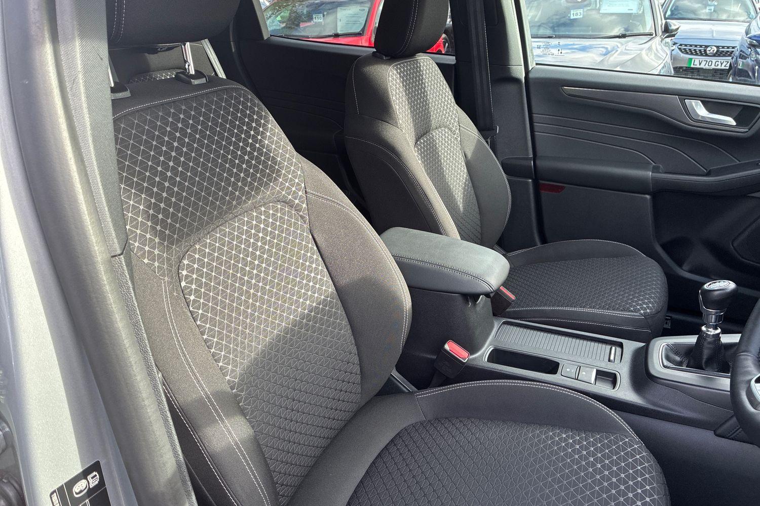 Ford Kuga Photo 16