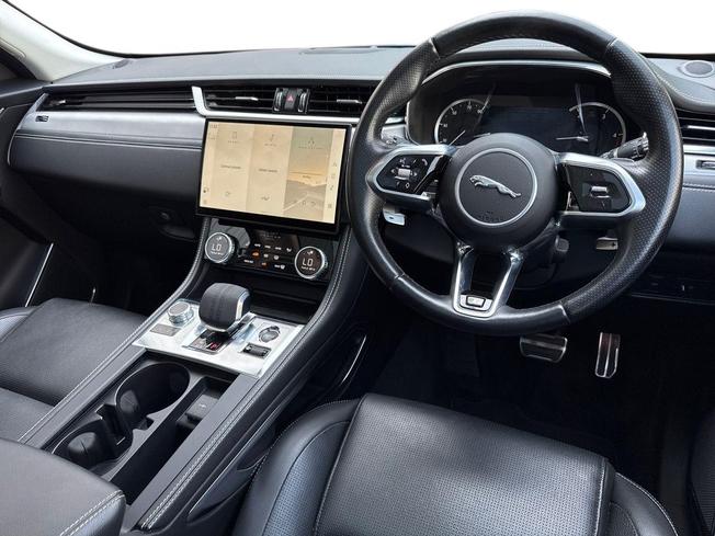 JAGUAR F-Pace Photo 11