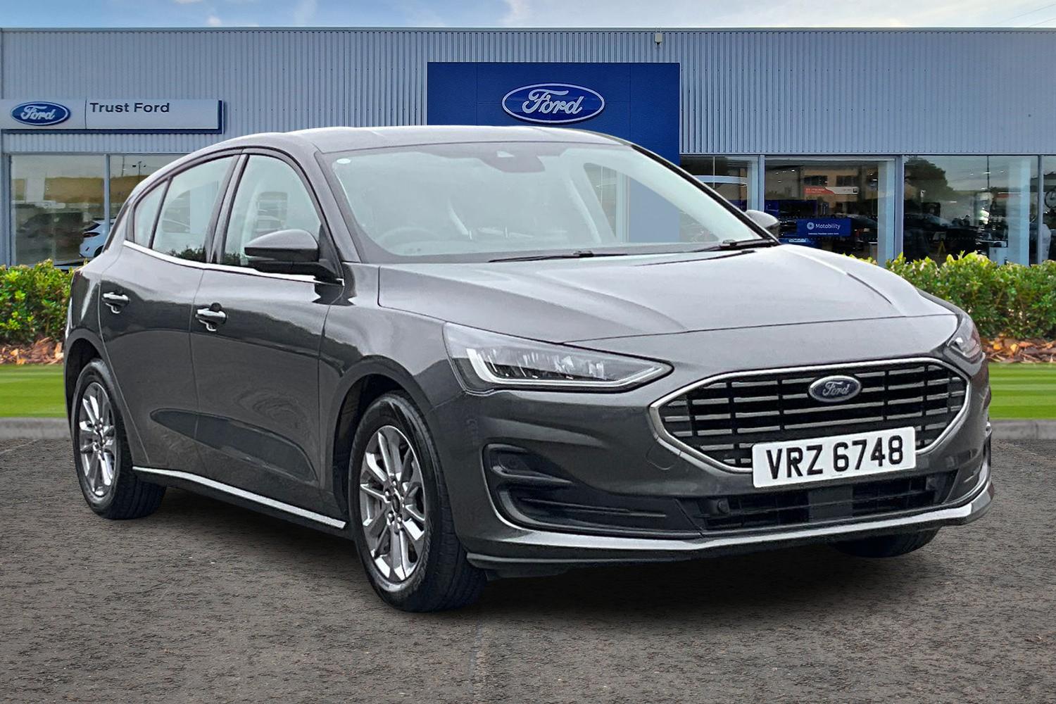 Ford Focus Photo 0