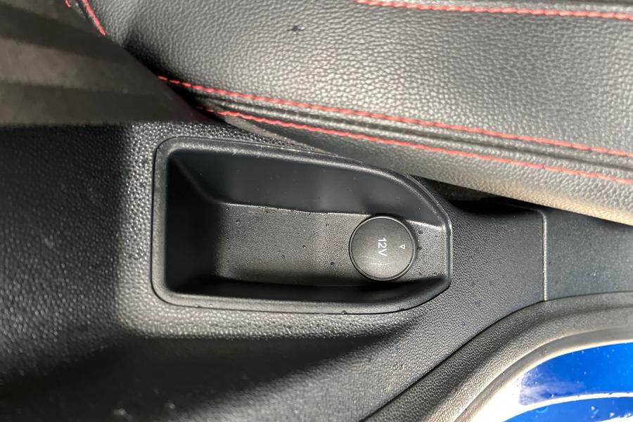 Ford EcoSport Photo autoimg-0818533f275edca0ae0167d35d4abe572597b4ad.jpg
