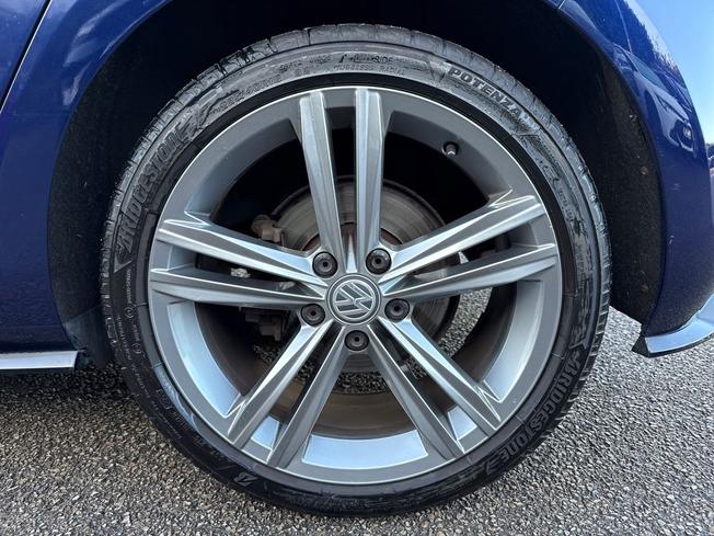VOLKSWAGEN Golf Photo 34