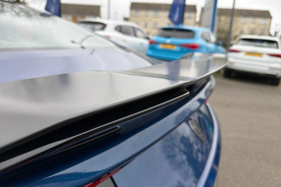 Ford MUSTANG Photo autoimg-081a0595bdcde0f7031a63b1cbc929570f93e4b8.jpg