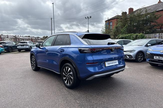 Volkswagen T-Roc Photo 23
