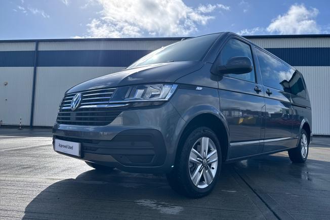 Volkswagen Transporter Shuttle Photo 23