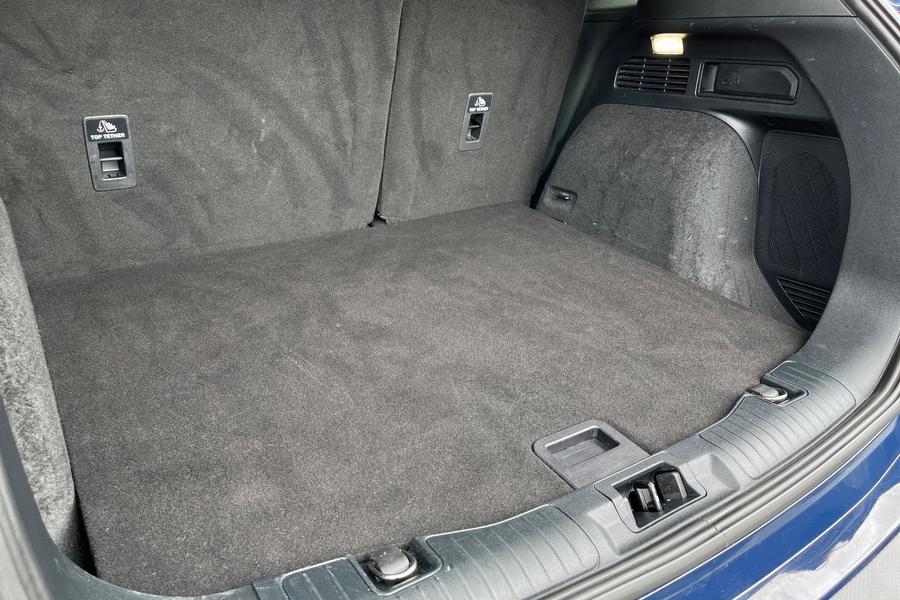 Ford Kuga Photo autoimg-081ec6d942204a21c788634793c23e869f3de3ca.jpg