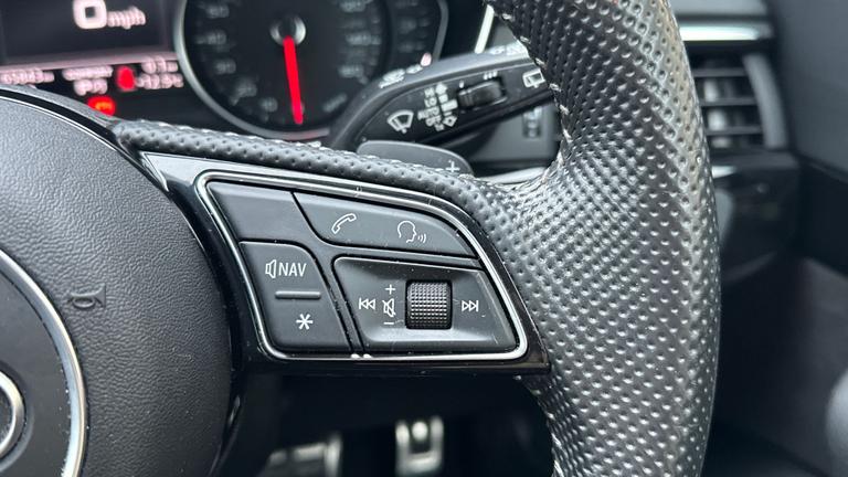 Used Audi A4 Avant AO69DVF 16