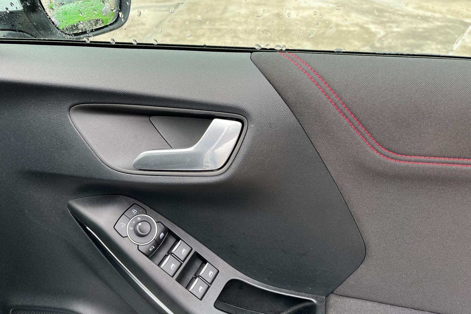 Ford PUMA Photo 24