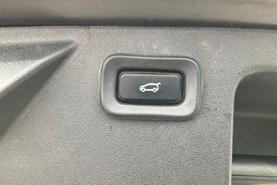 Land Rover Discovery Sport Photo autoimg-0822f22c11760d29cffef339c798ed20b6c28dd1.jpg