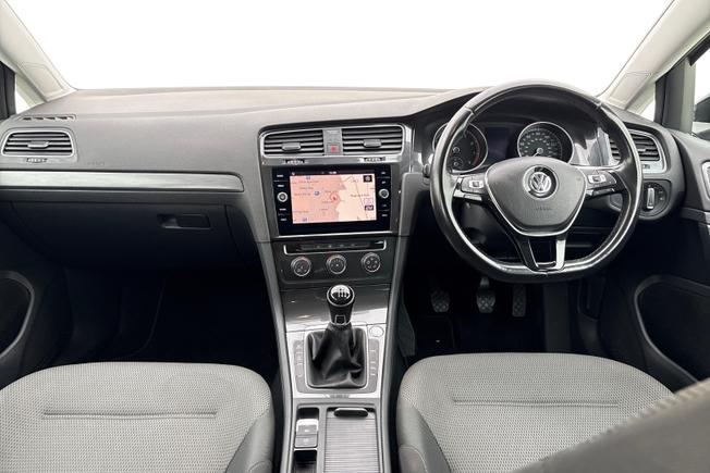 VOLKSWAGEN Golf Photo 10