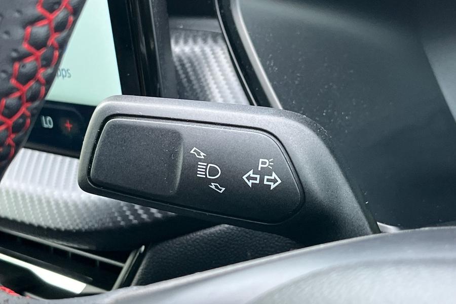 Ford Kuga Photo autoimg-082aad11c24169893f9d45f9b9c437febb64d955.jpg