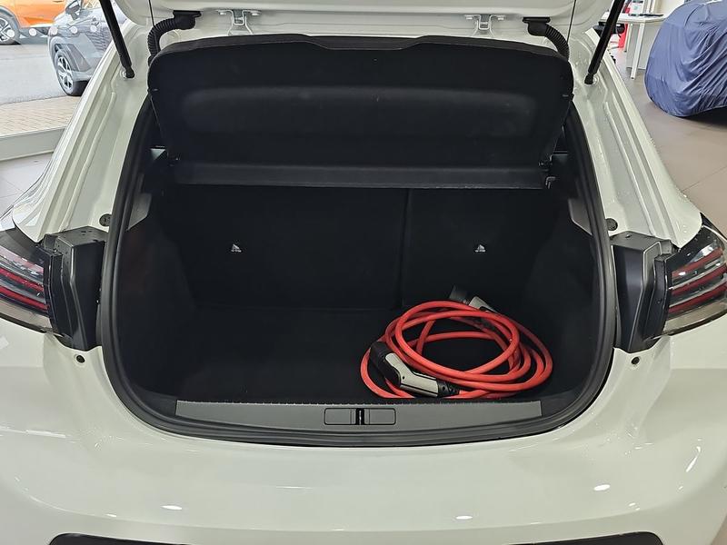 Used Peugeot E-208 YS24BXA 18